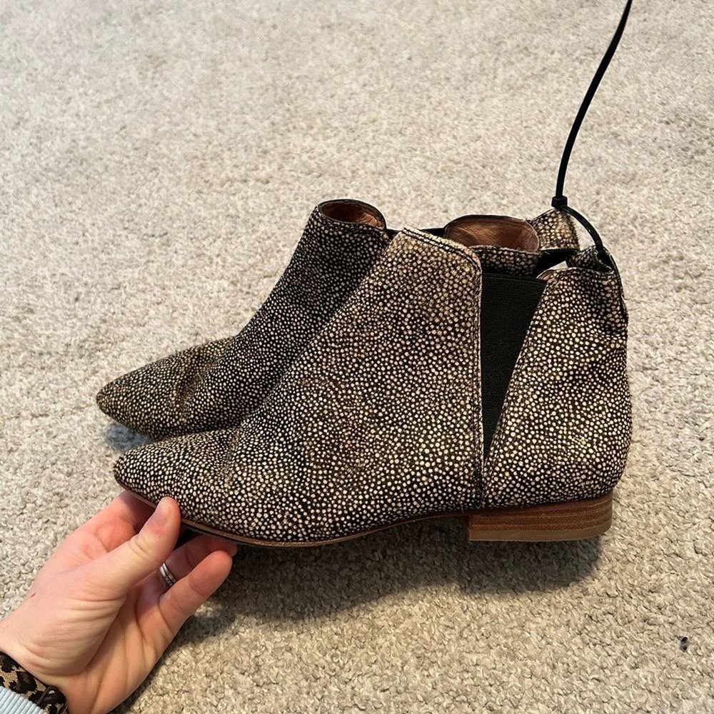 Madewell Gold Black Dotted Calf Hair Chelsea Ankle Boots Pointed Toe‎ Womens 7
